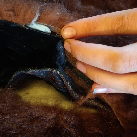 Robert Mann Furs - Picture 7 of 8